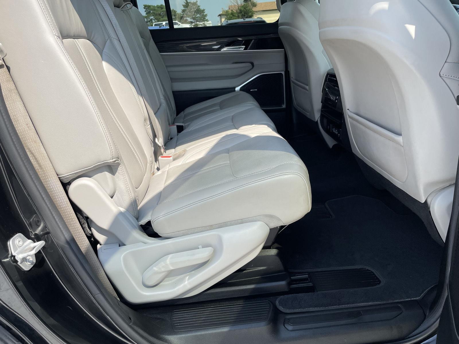 Vehicle photo 22