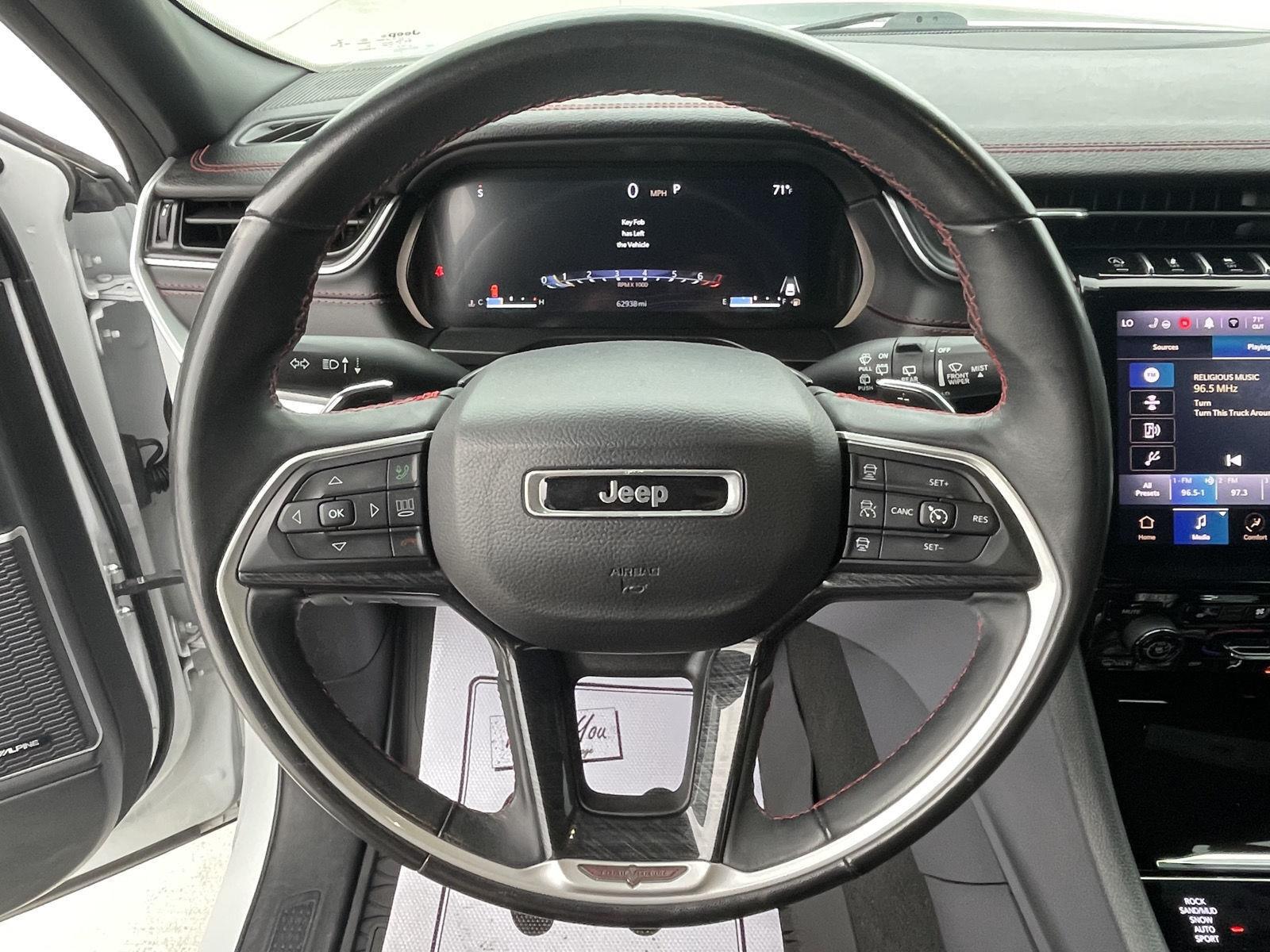 Vehicle photo 13