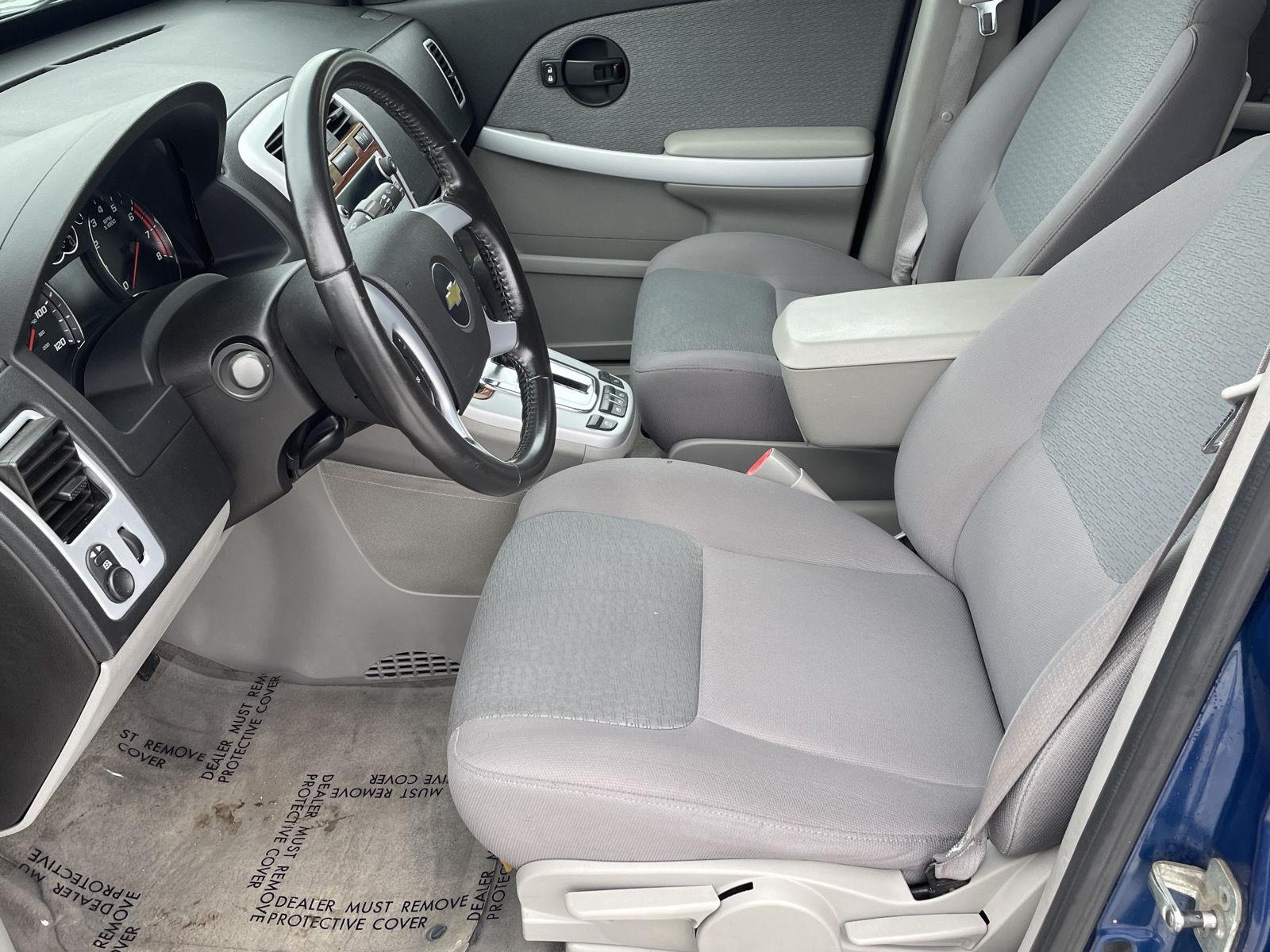 Vehicle photo 13