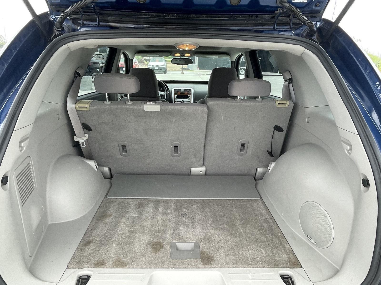 Vehicle photo 16