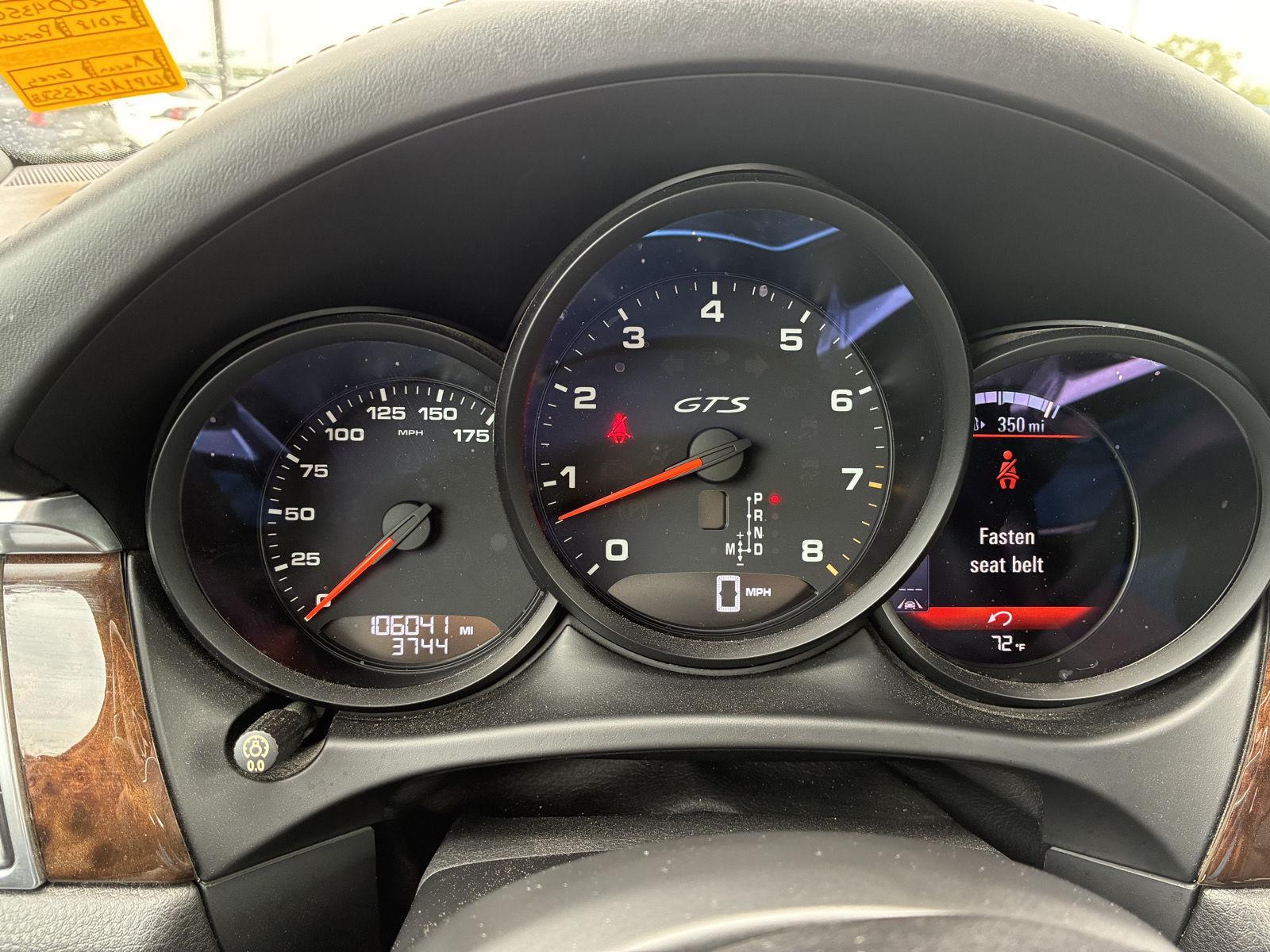 Vehicle photo 3