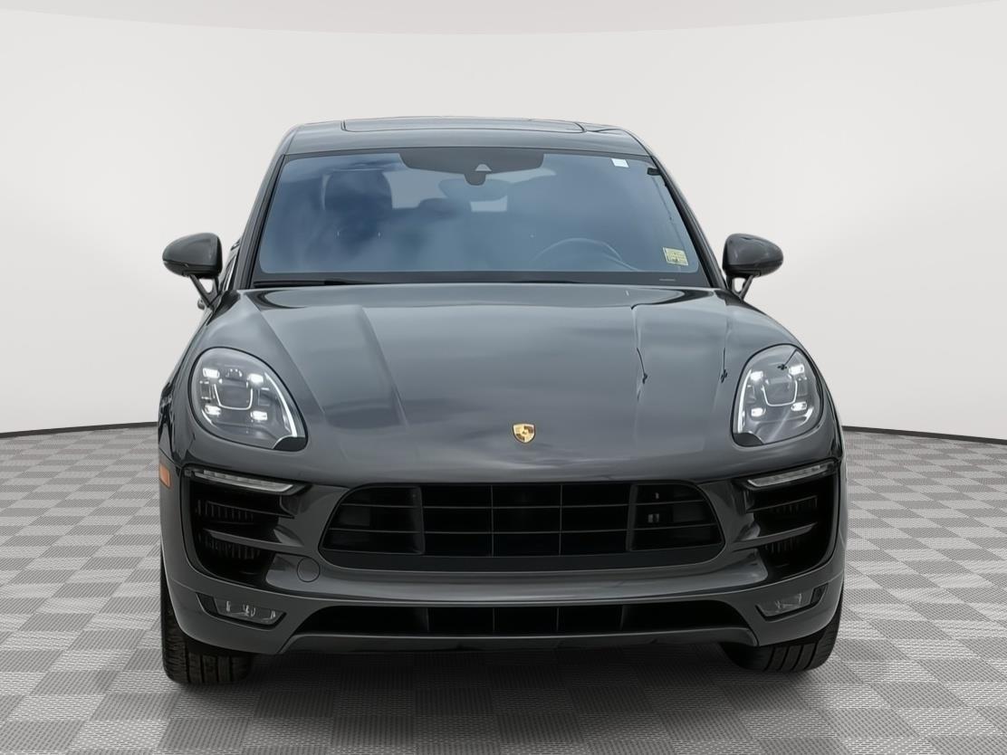 Vehicle photo 9