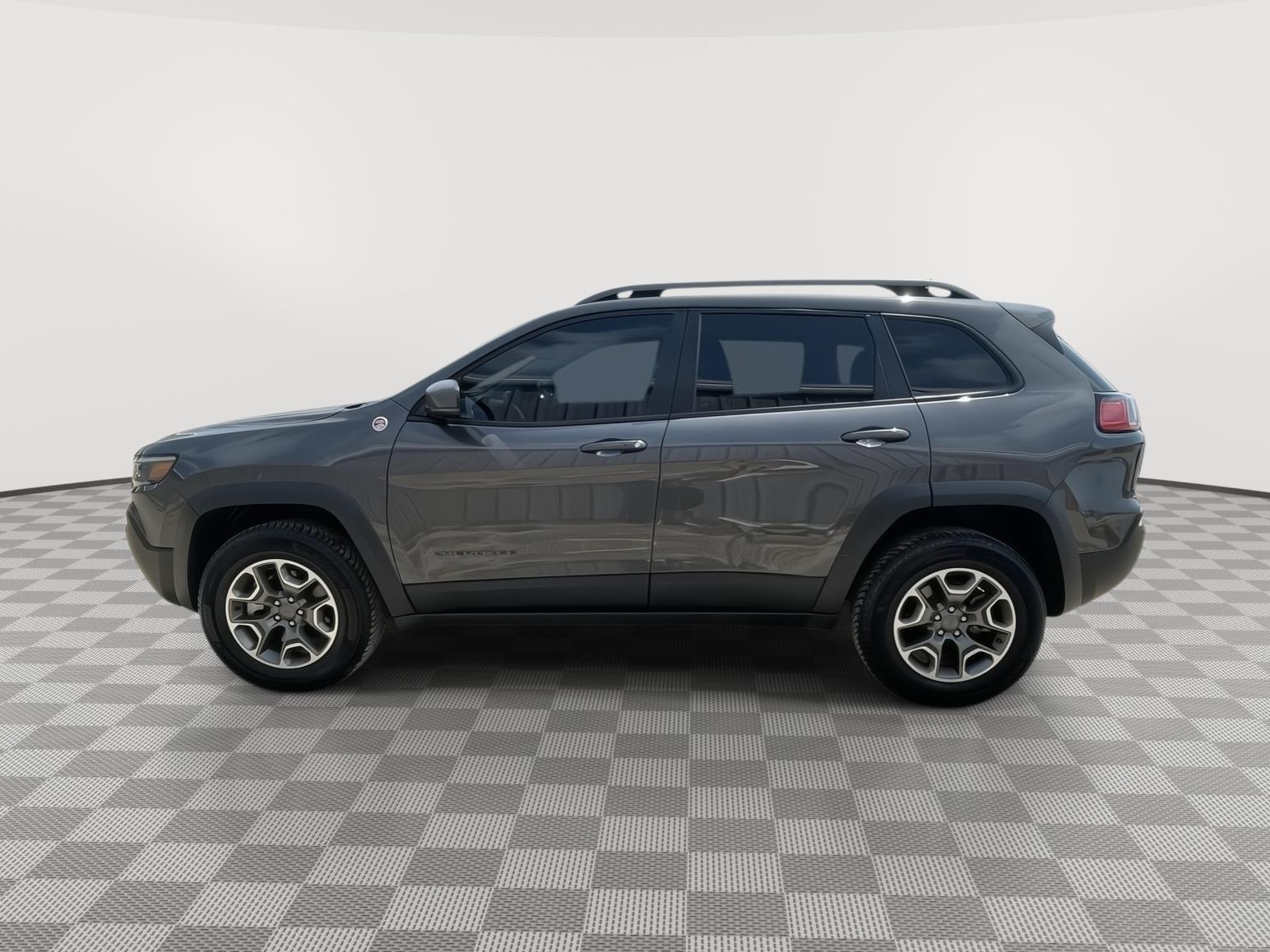 Vehicle photo 2
