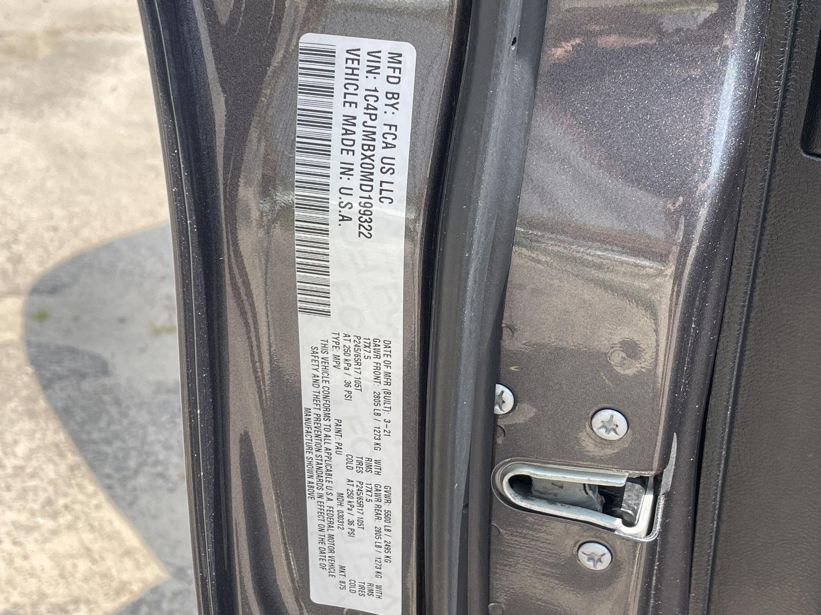 Vehicle photo 11