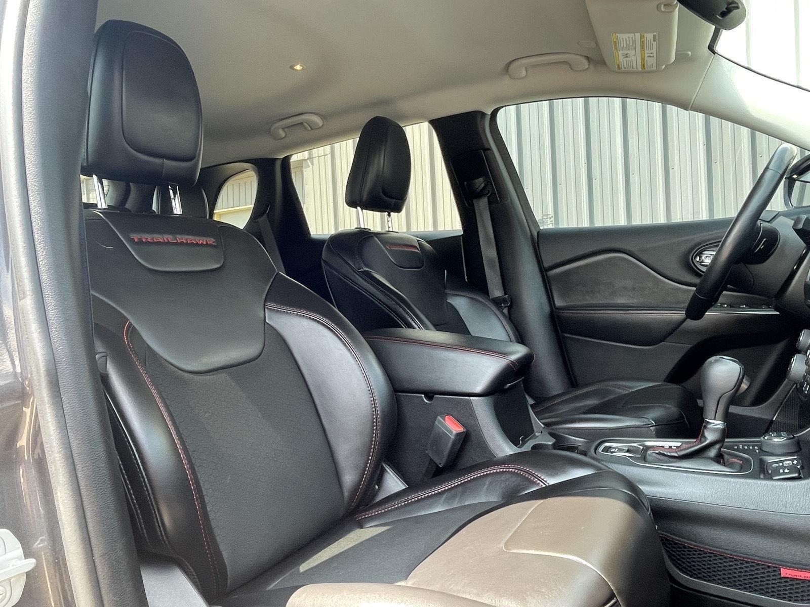 Vehicle photo 22