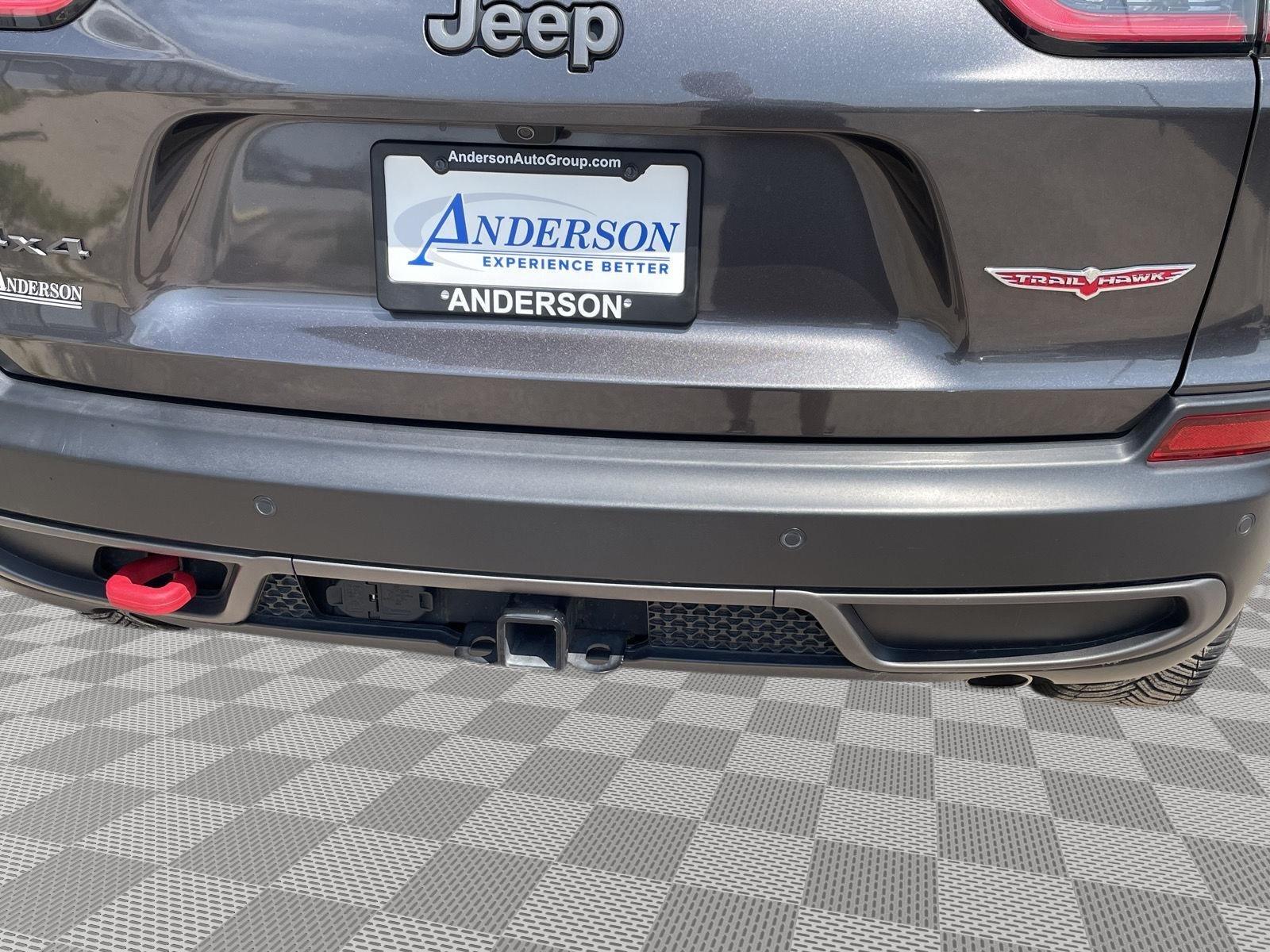 Vehicle photo 23