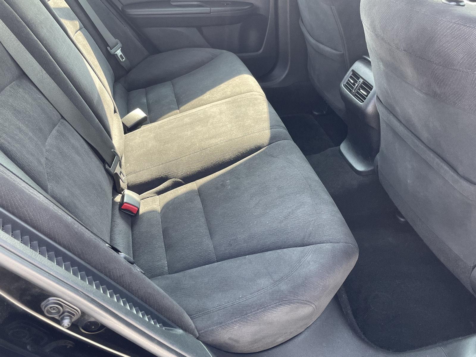 Vehicle photo 15