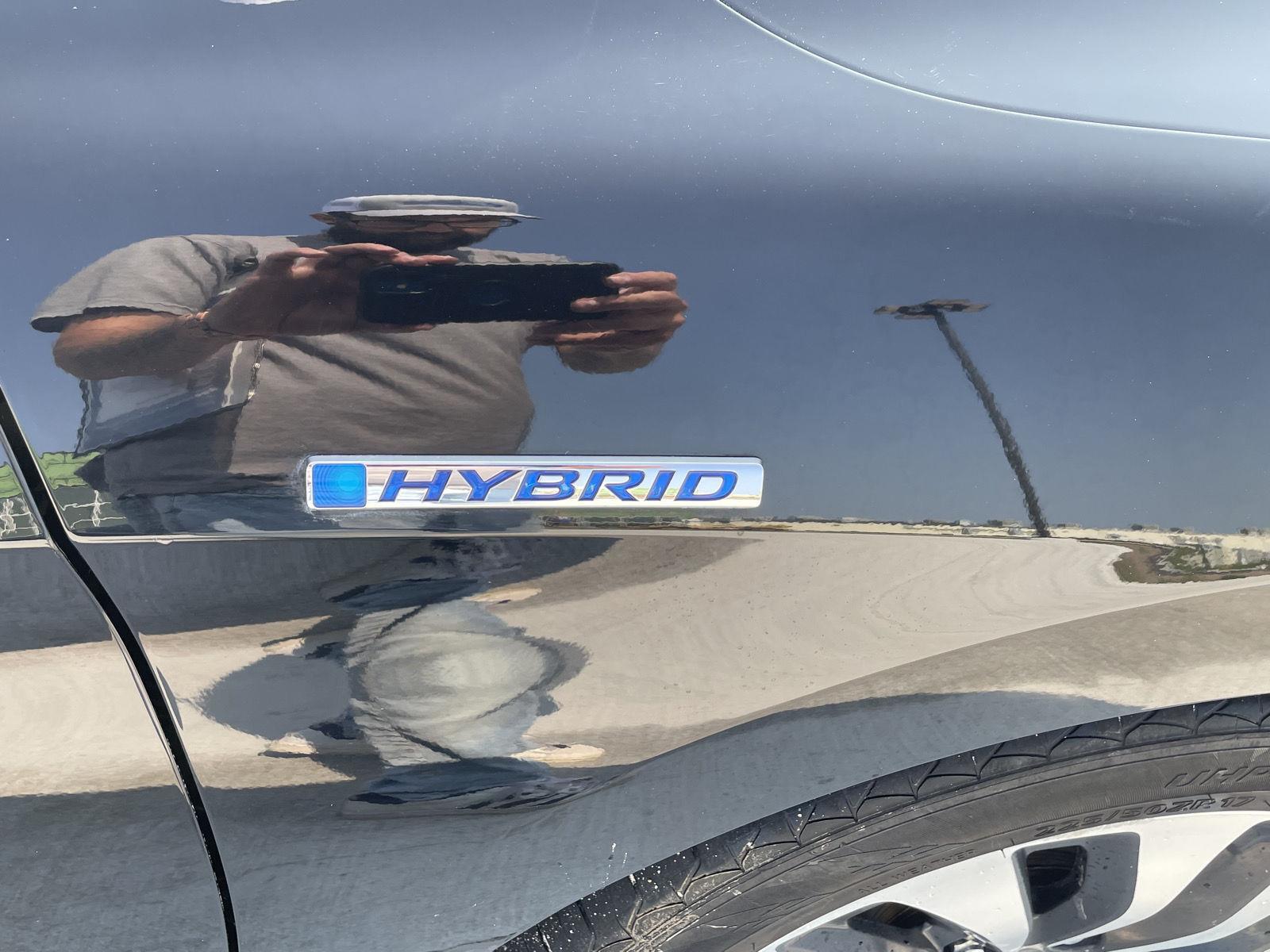 Vehicle photo 18