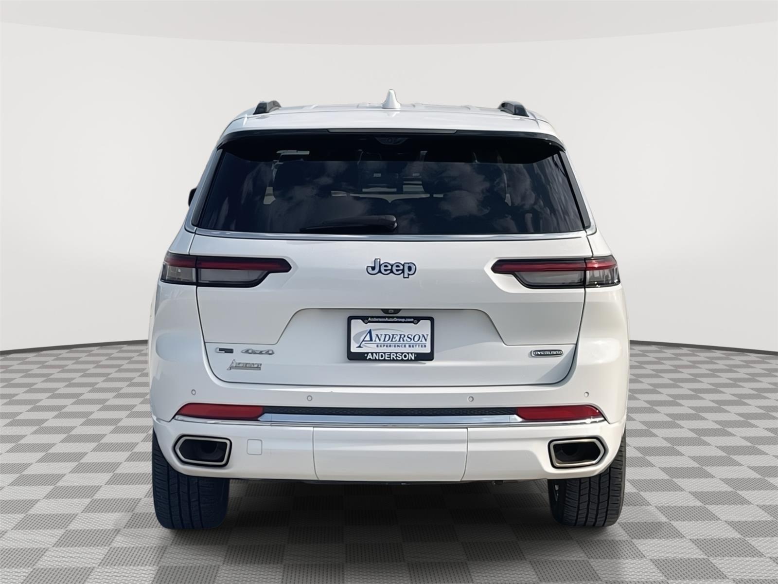 Vehicle photo 5