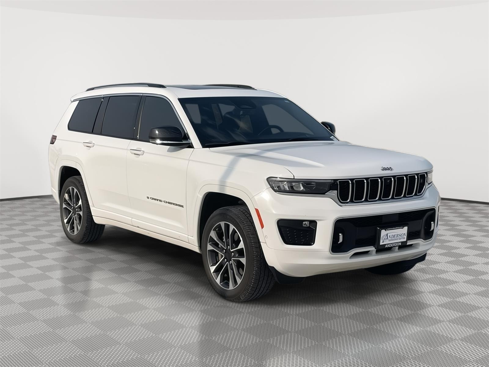 Vehicle photo 8