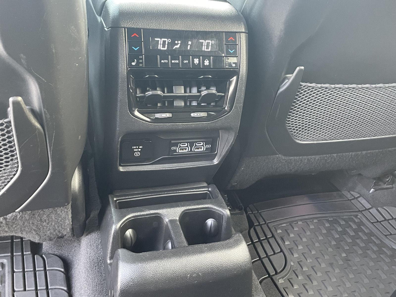Vehicle photo 22
