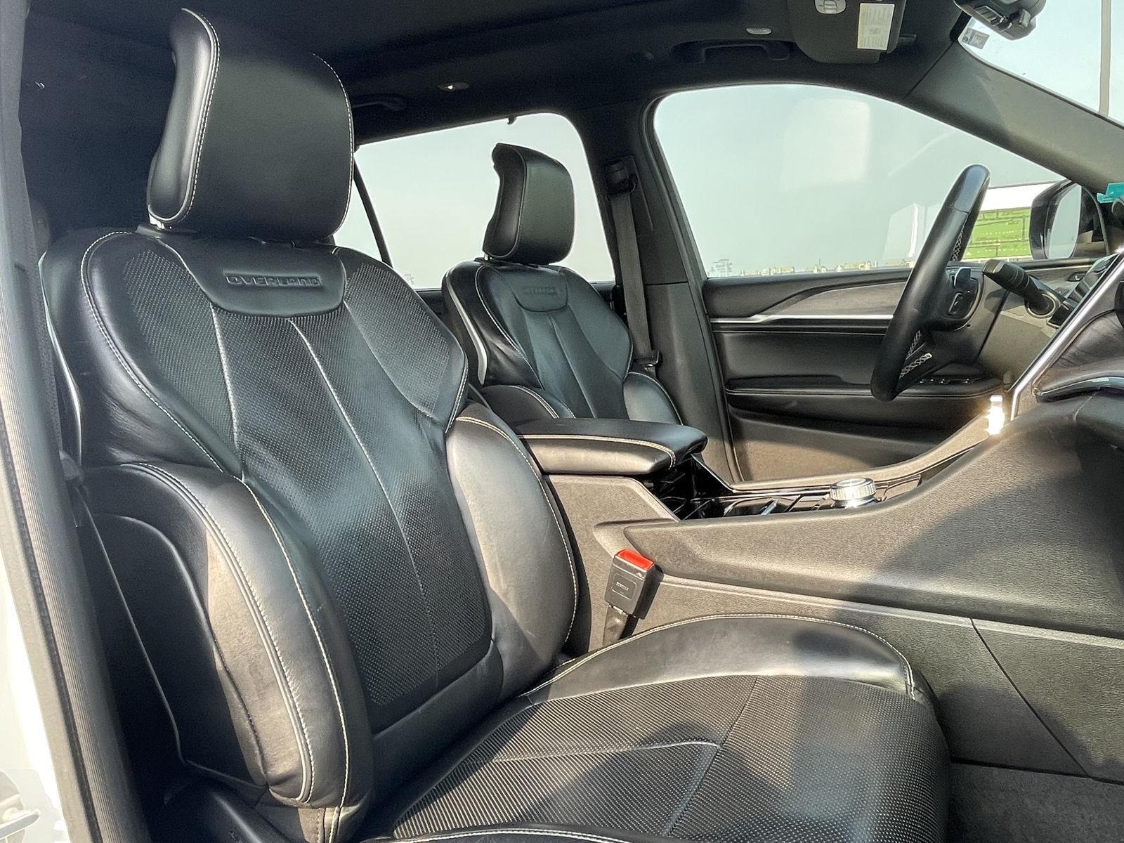 Vehicle photo 26