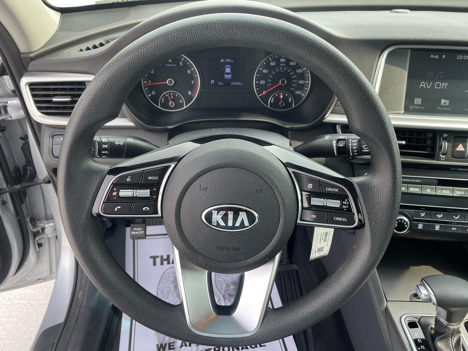 Vehicle photo 13