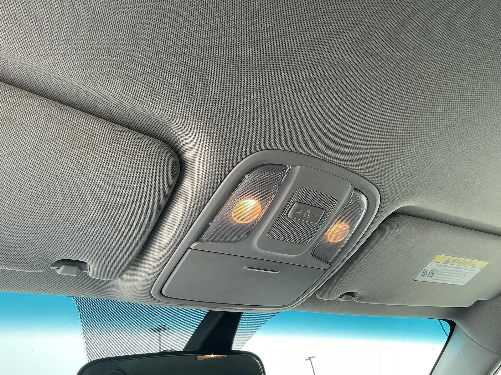 Vehicle photo 16
