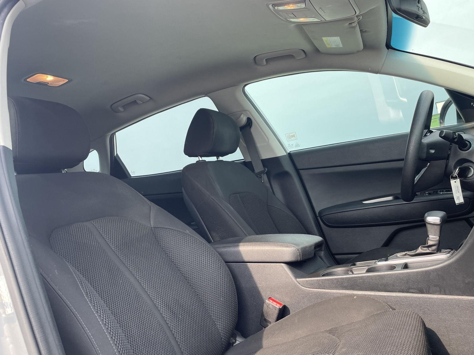 Vehicle photo 21