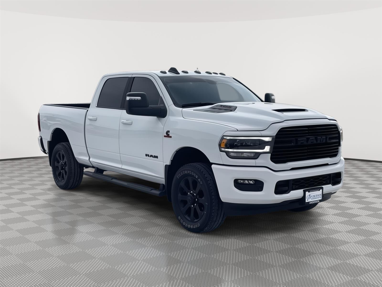 Vehicle photo 8