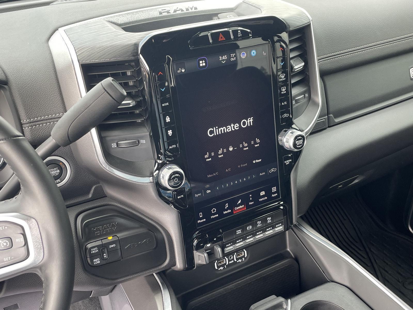 Vehicle photo 15