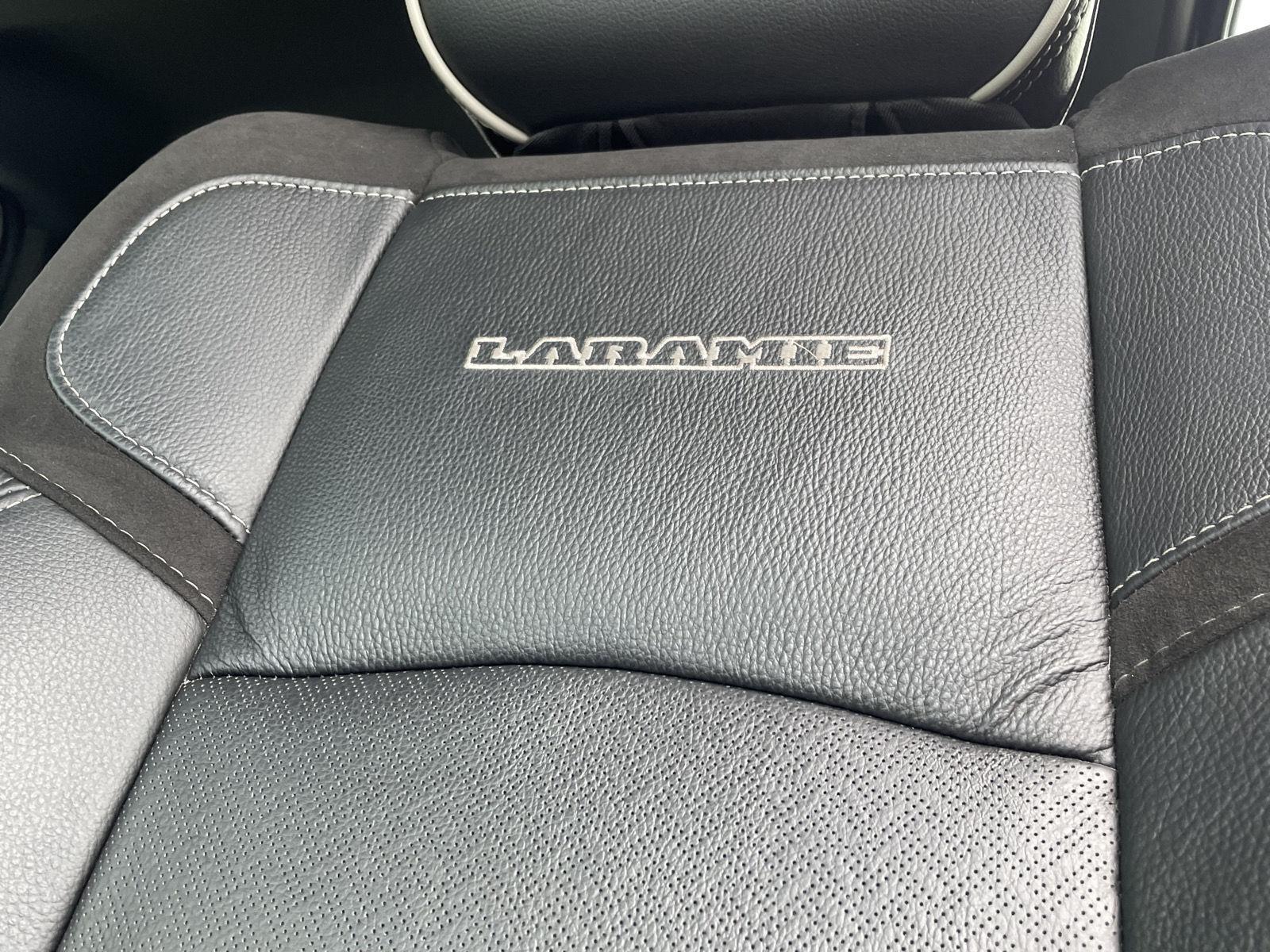 Vehicle photo 19