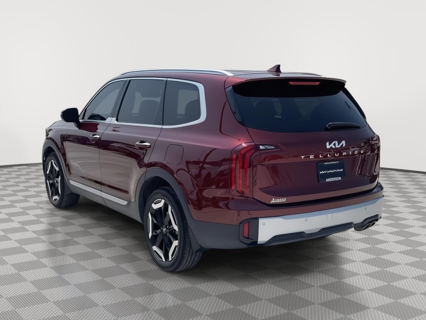 Vehicle photo 4