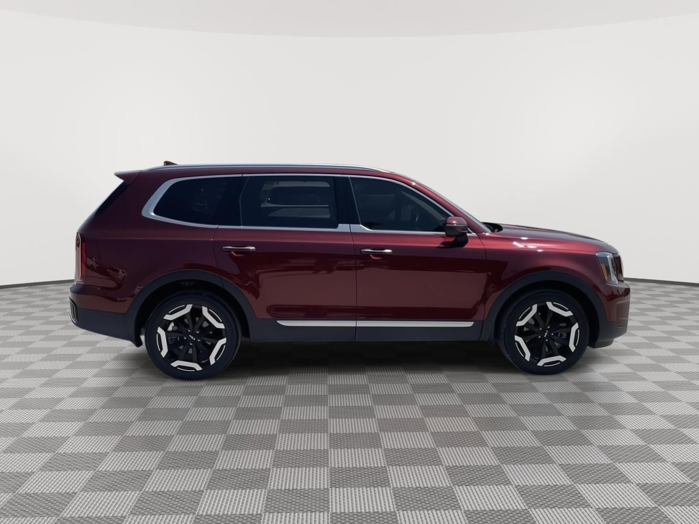 Vehicle photo 7