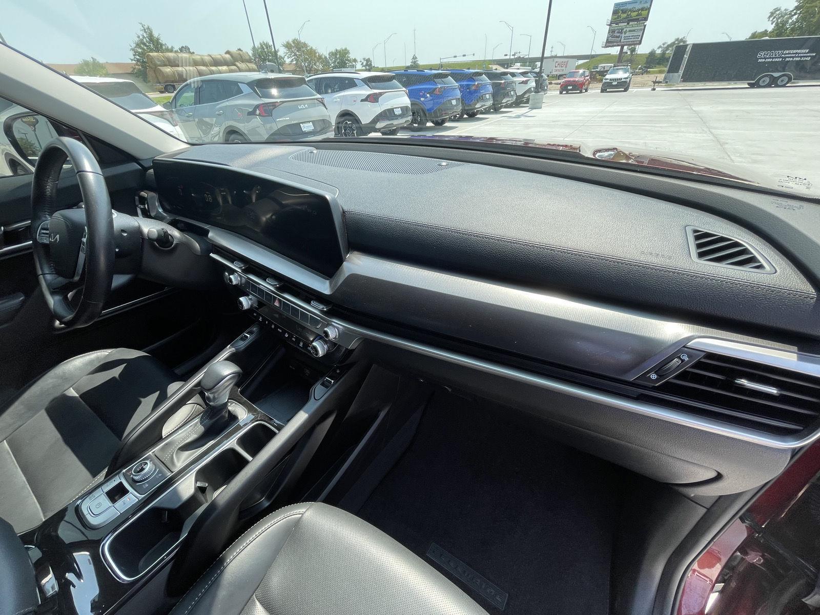 Vehicle photo 20