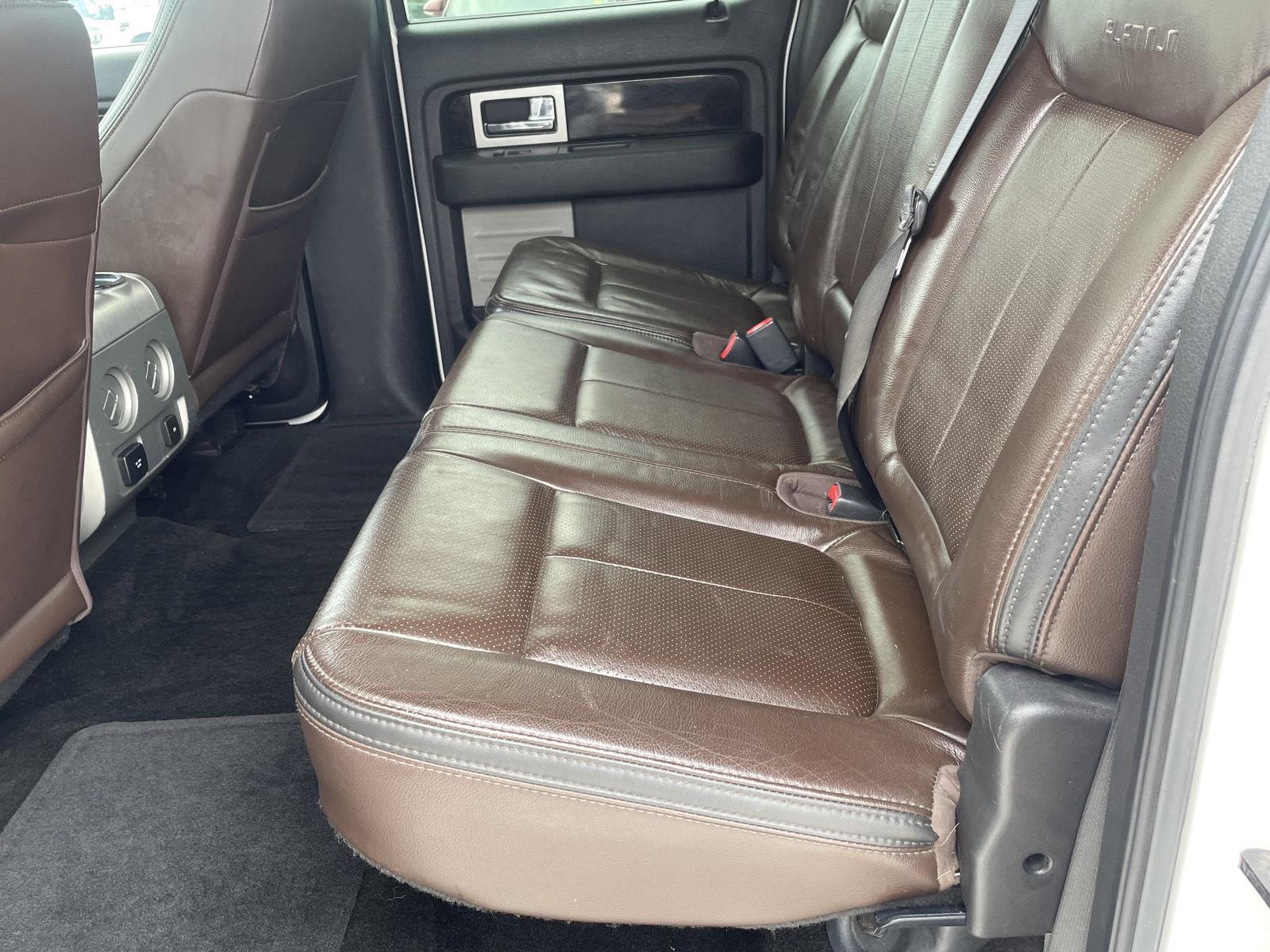 Vehicle photo 15