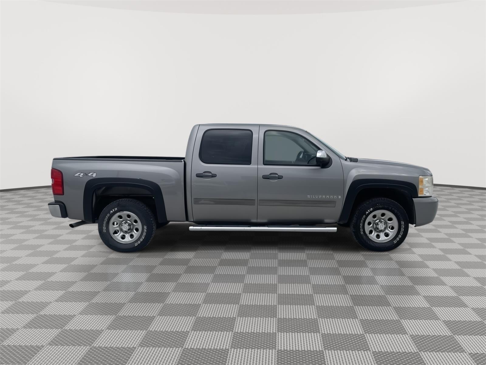 Vehicle photo 7
