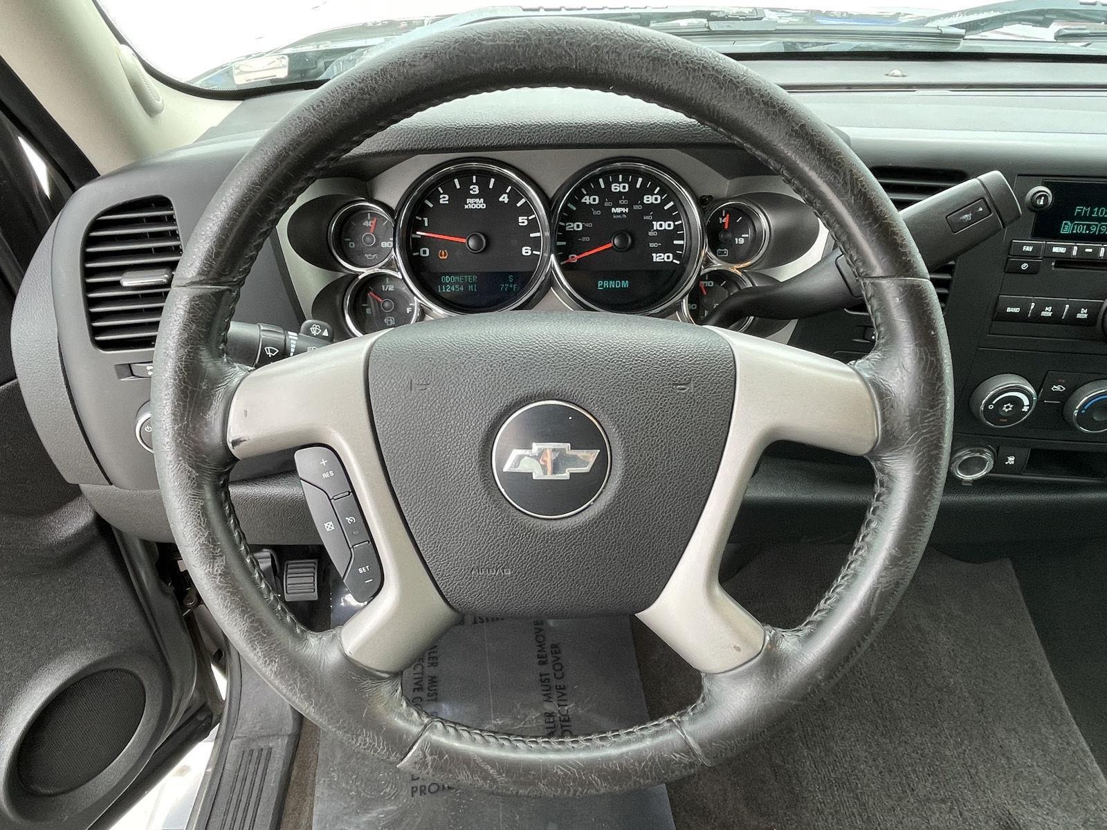 Vehicle photo 13