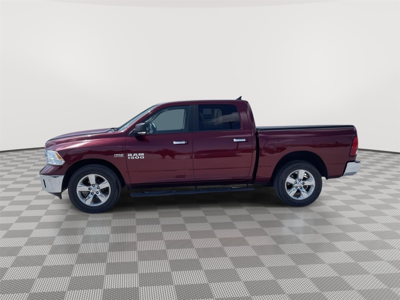 Vehicle photo 2