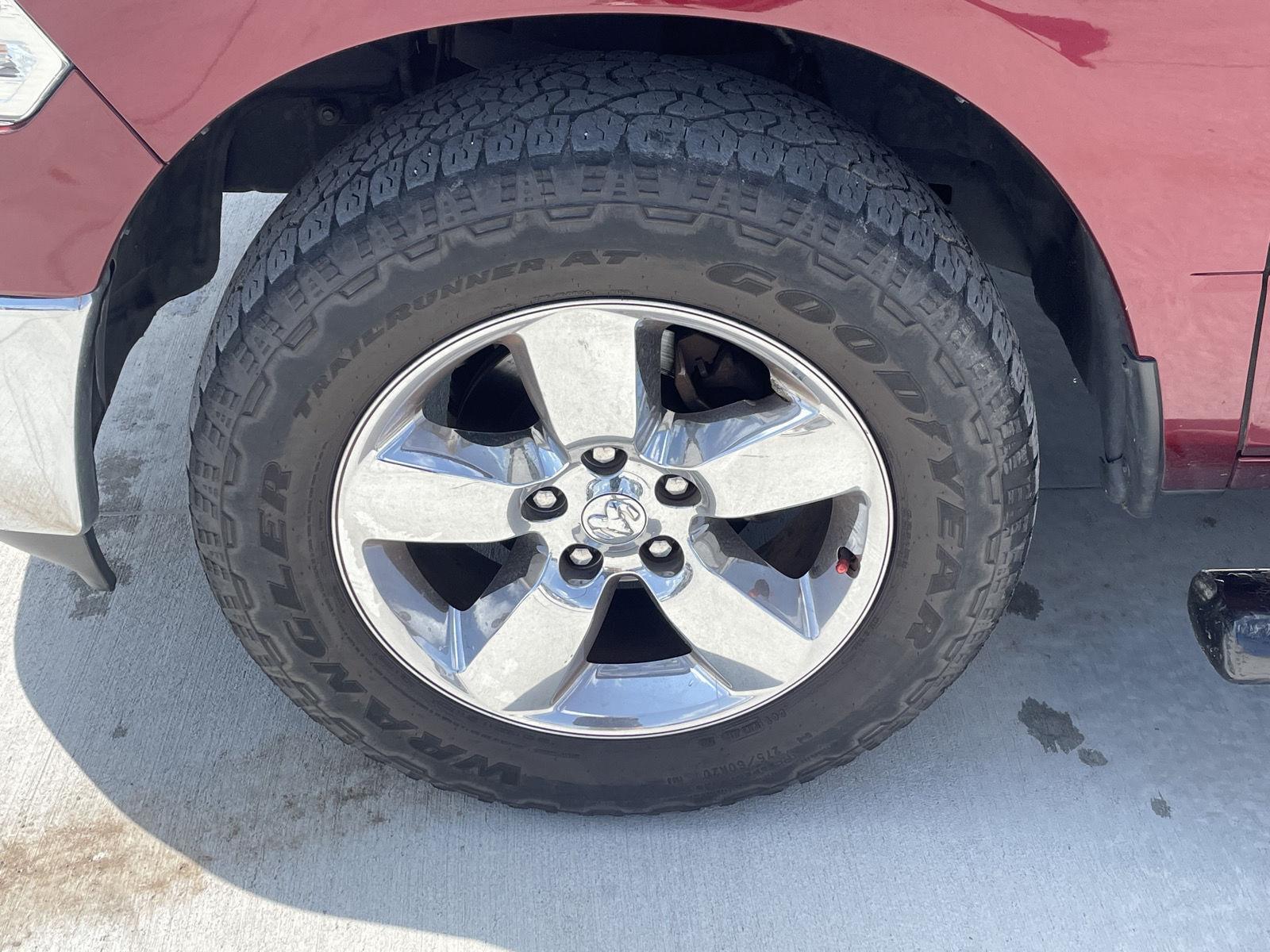 Vehicle photo 10