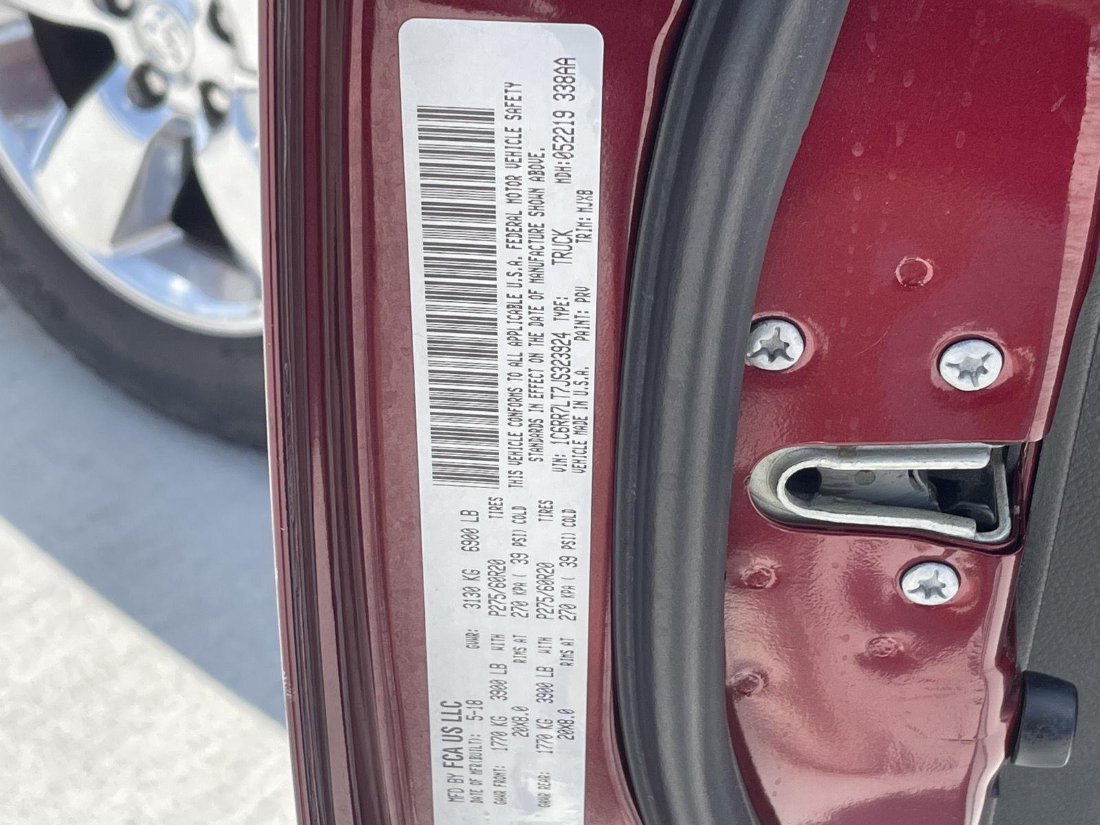 Vehicle photo 11