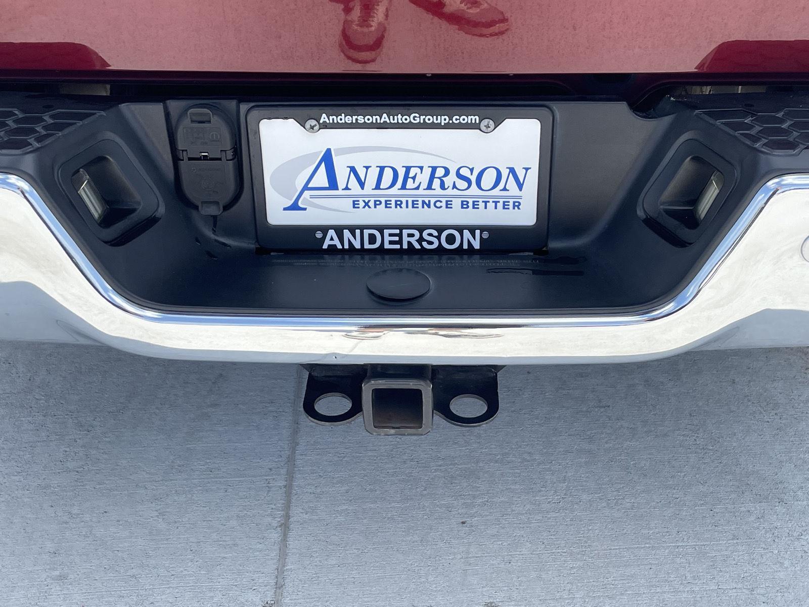 Vehicle photo 21