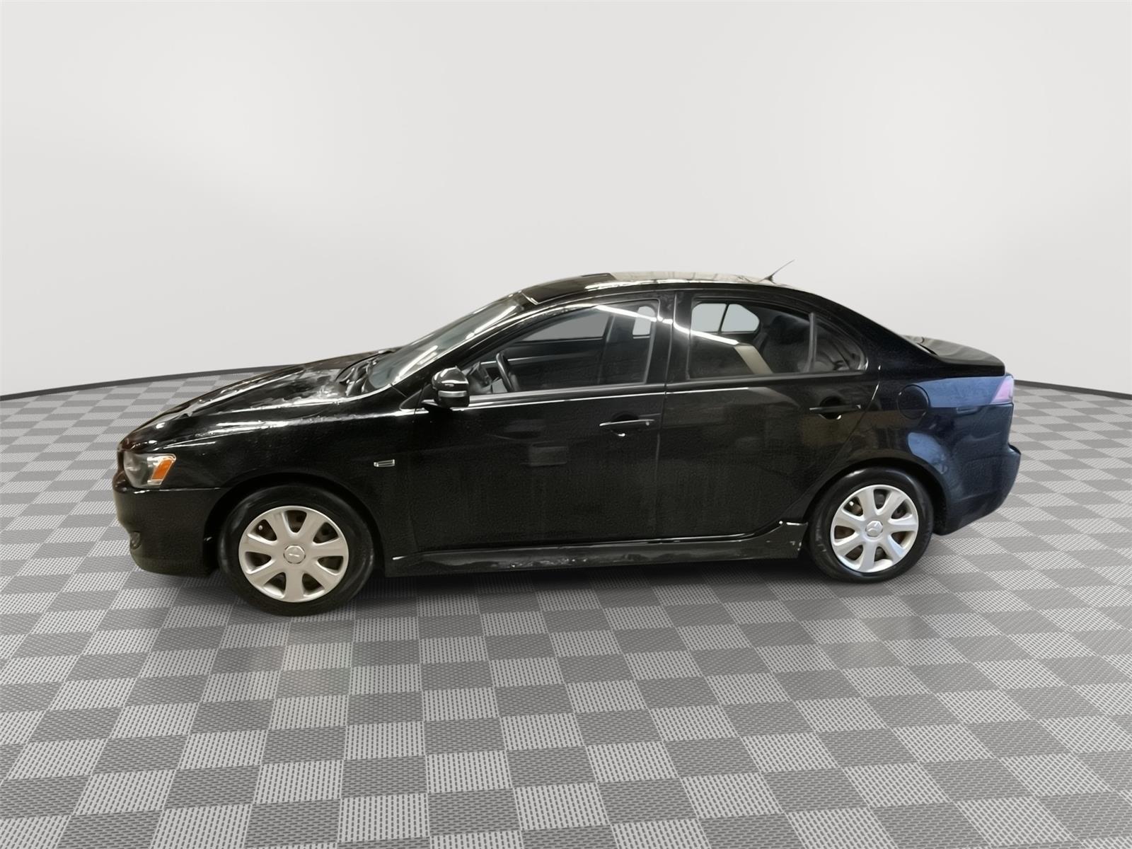 Vehicle photo 2