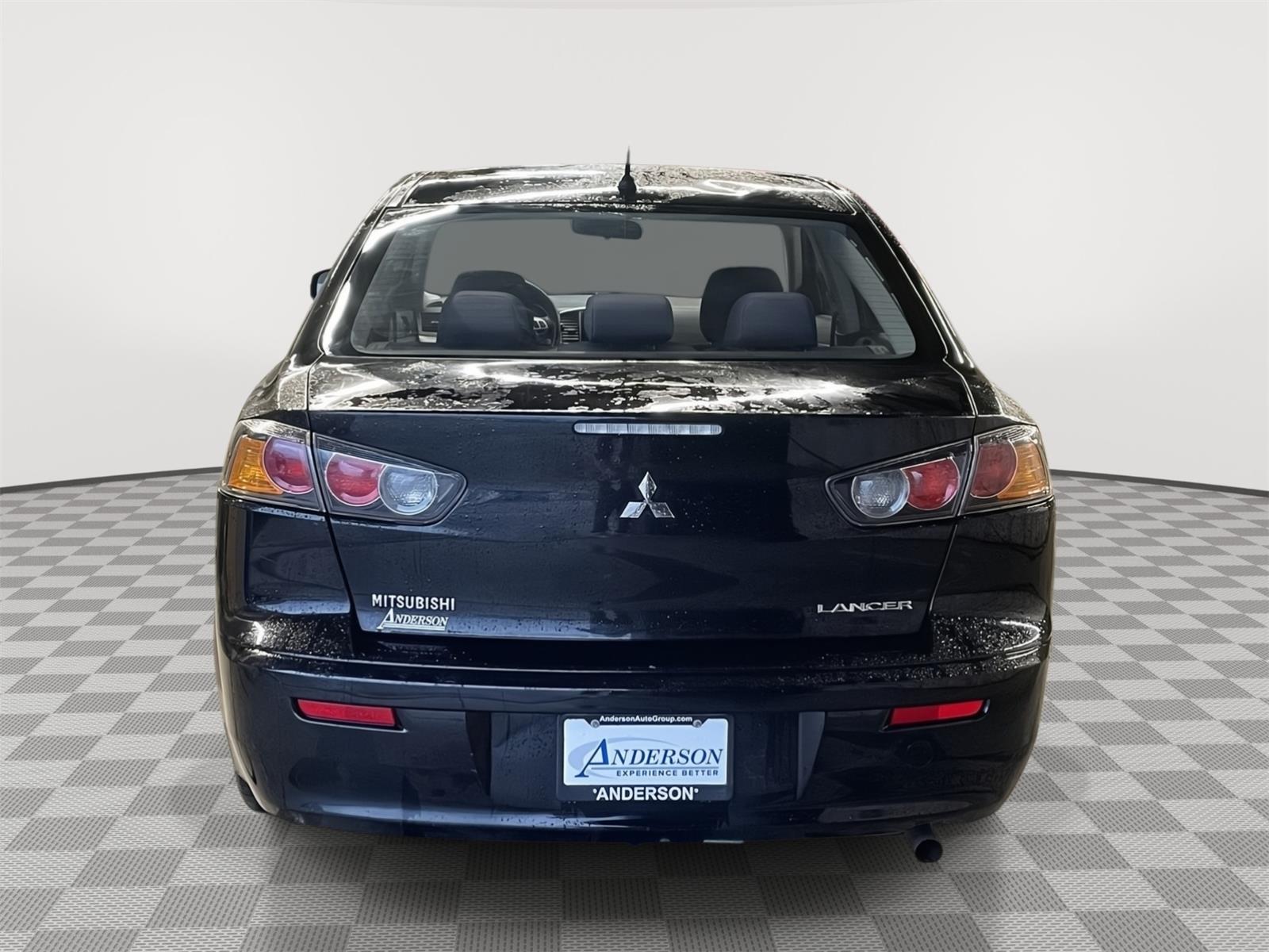 Vehicle photo 5