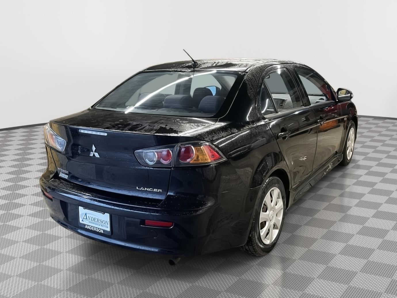 Vehicle photo 6