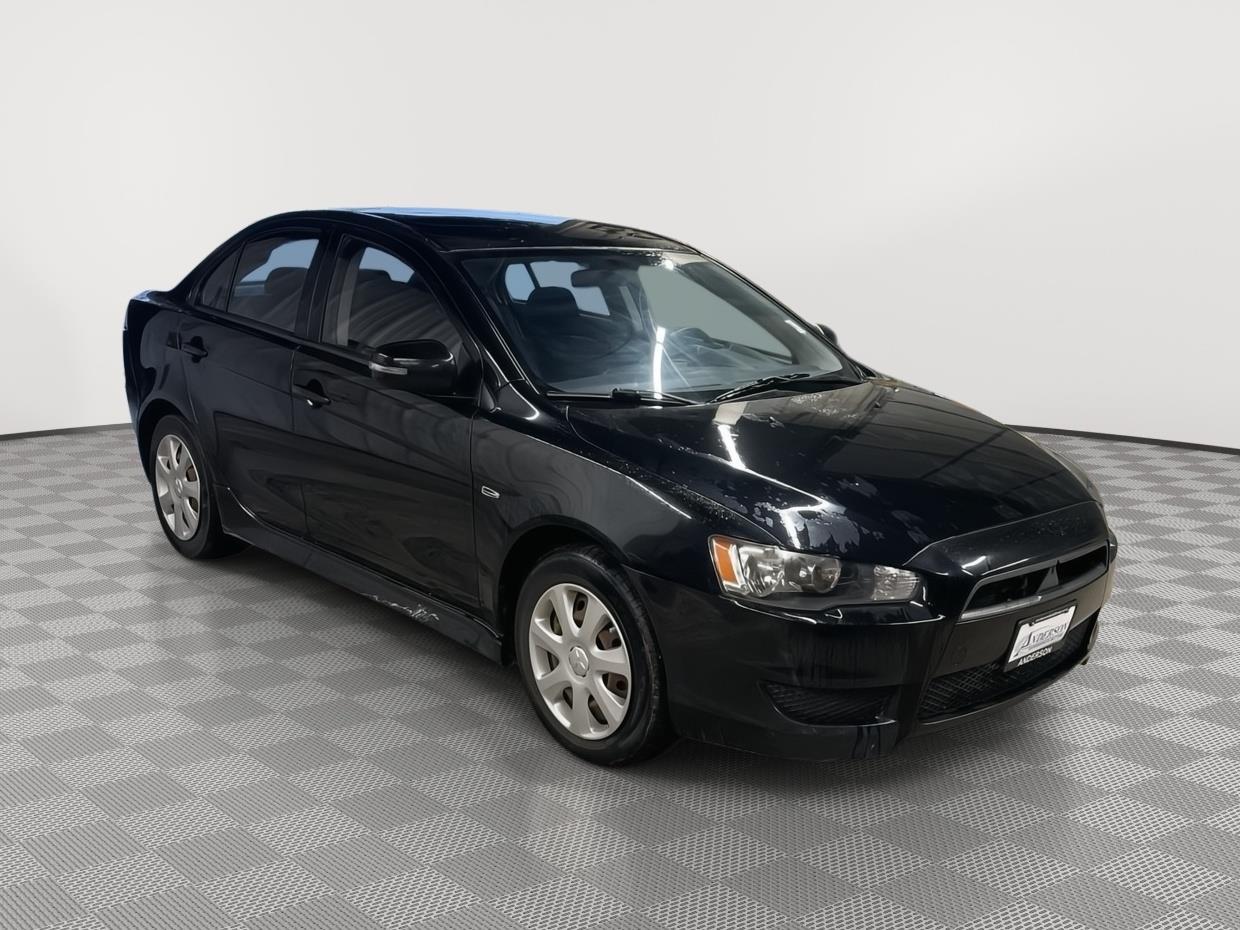 Vehicle photo 8