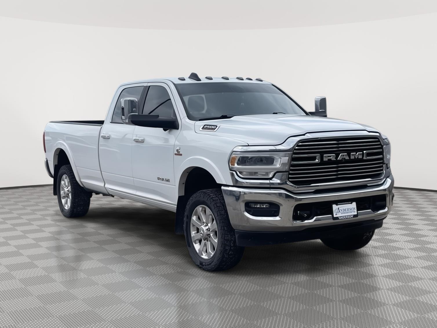 Vehicle photo 8