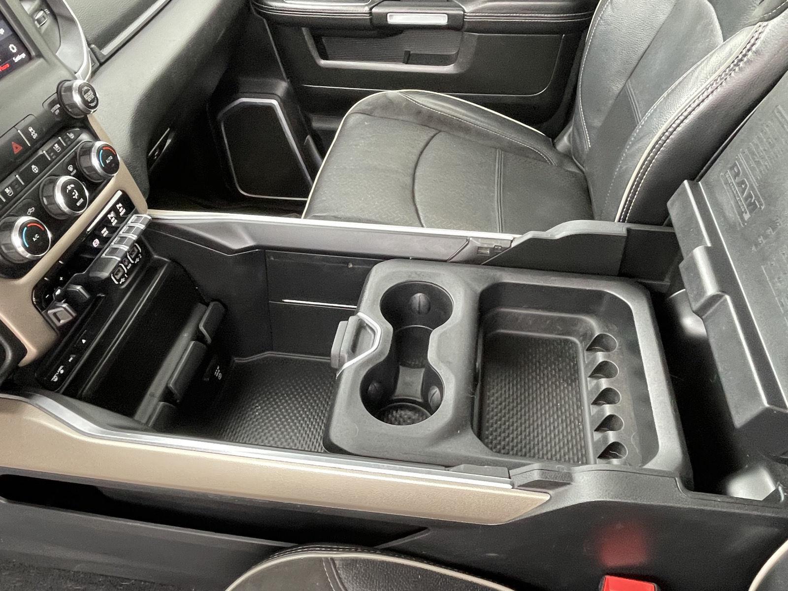 Vehicle photo 16