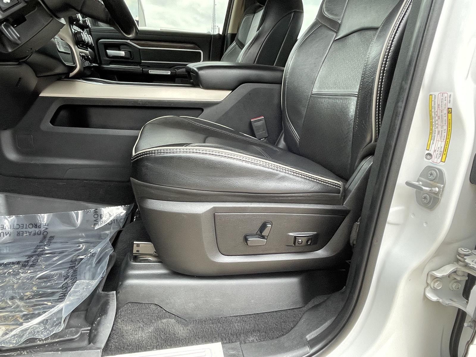 Vehicle photo 18