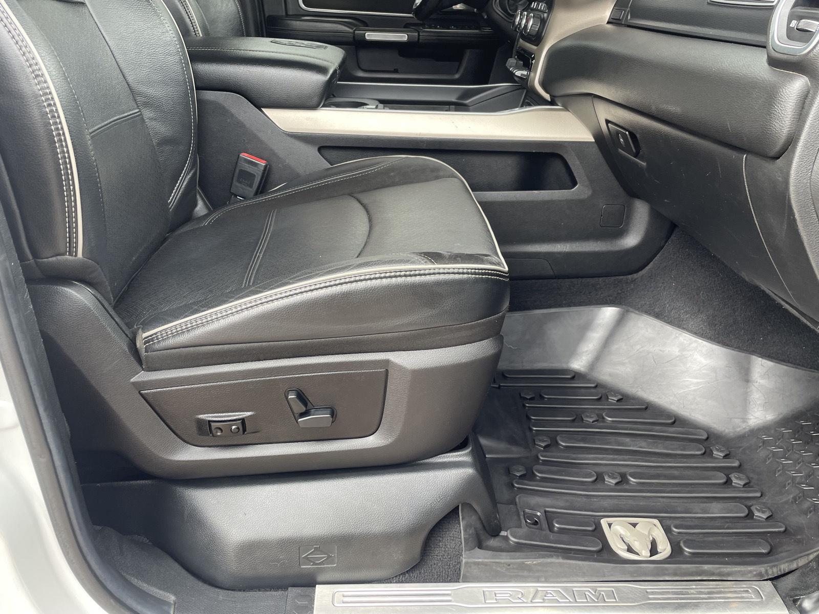 Vehicle photo 21