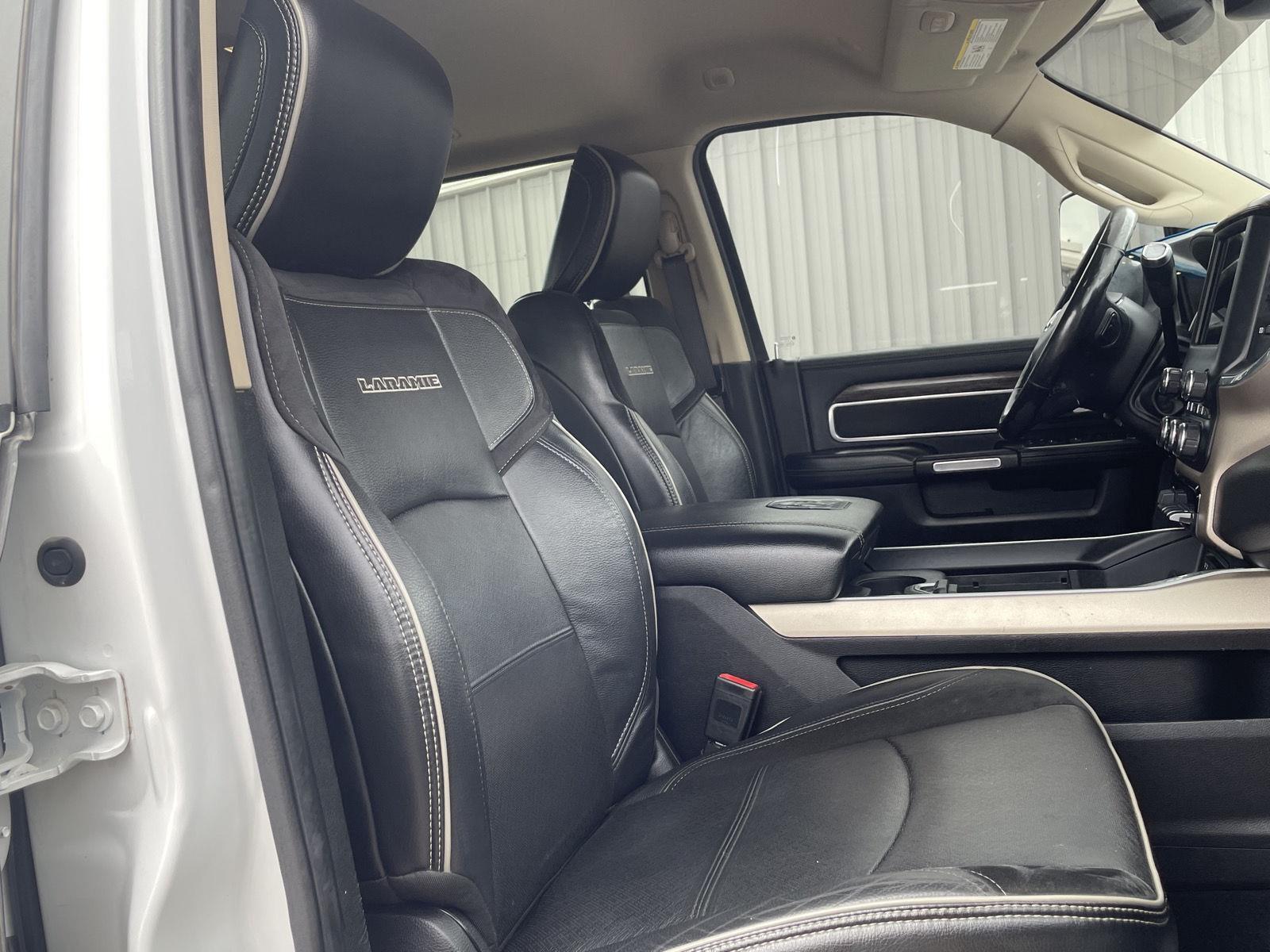 Vehicle photo 22