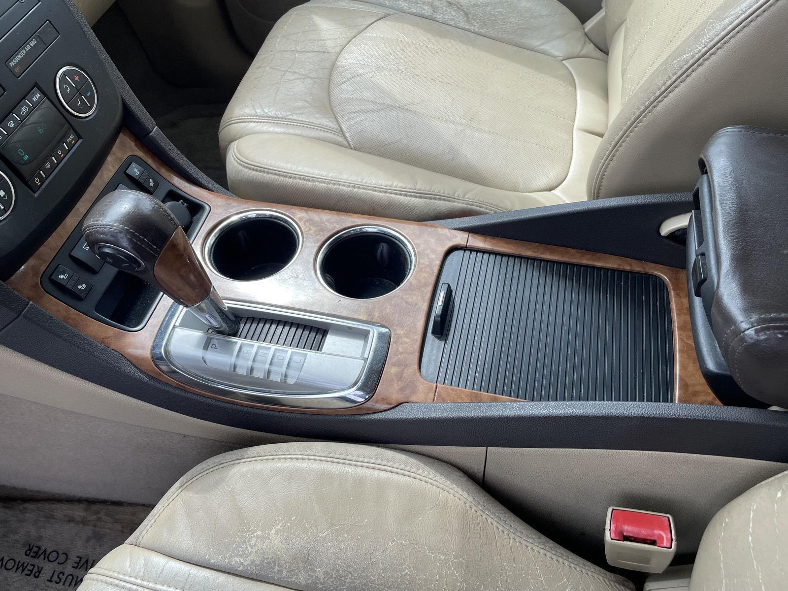 Vehicle photo 15