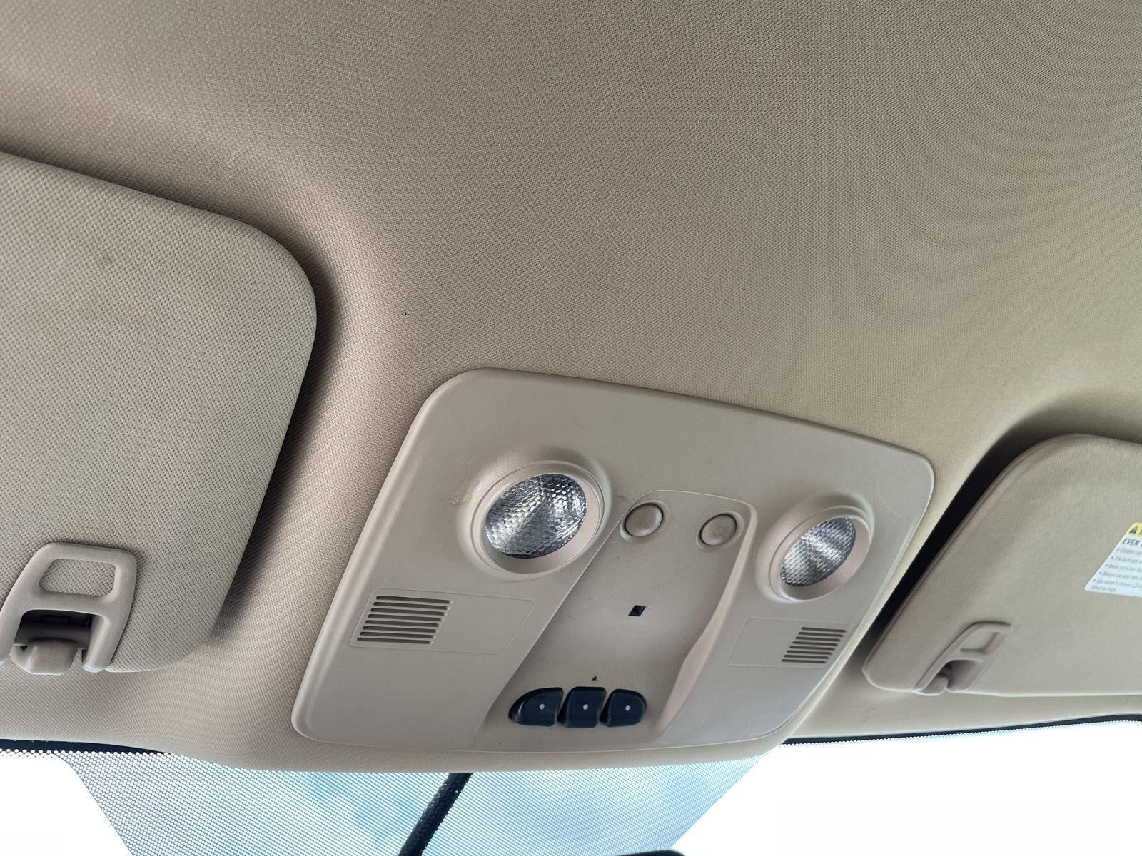 Vehicle photo 16