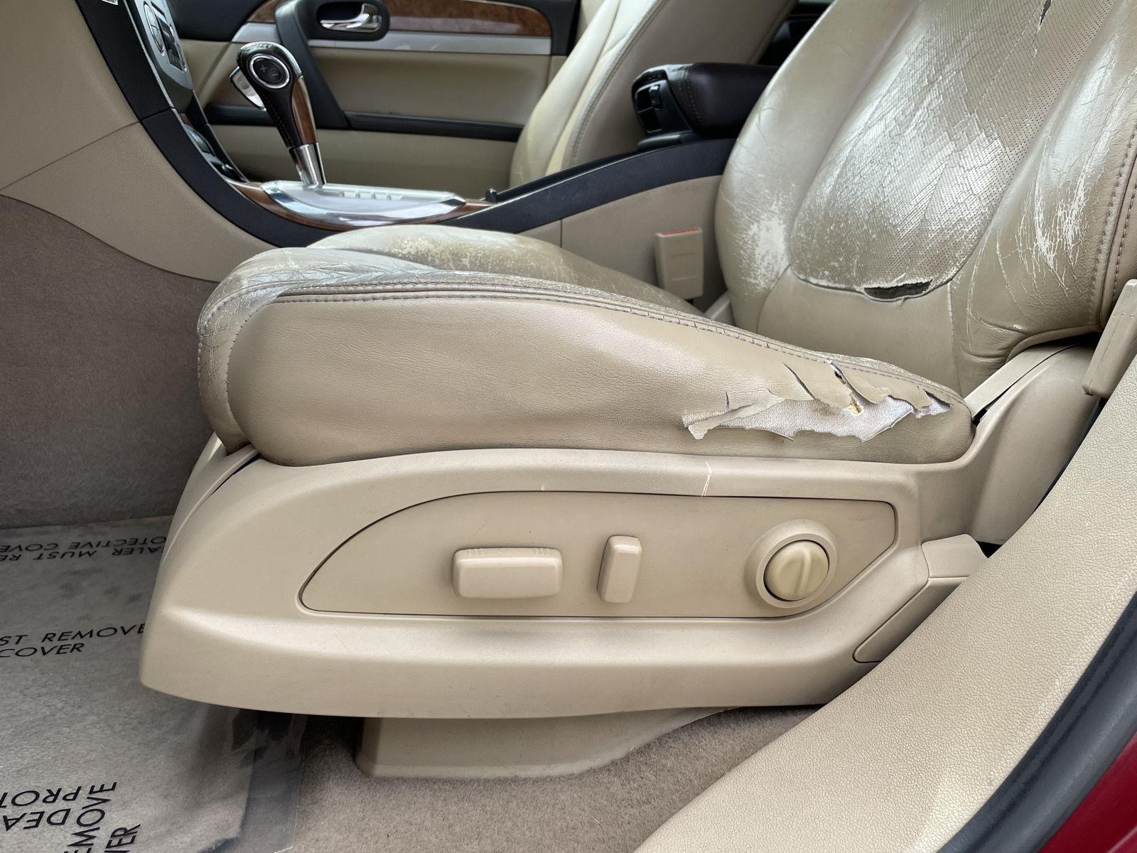 Vehicle photo 17