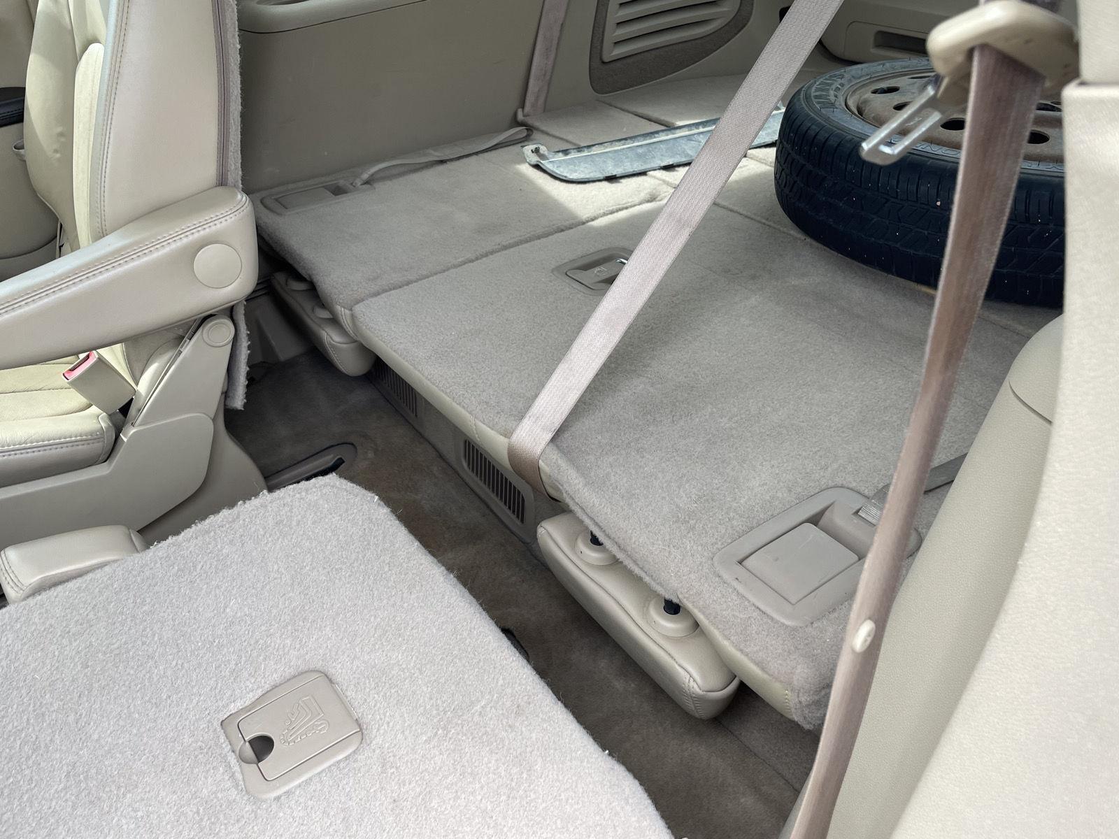 Vehicle photo 18