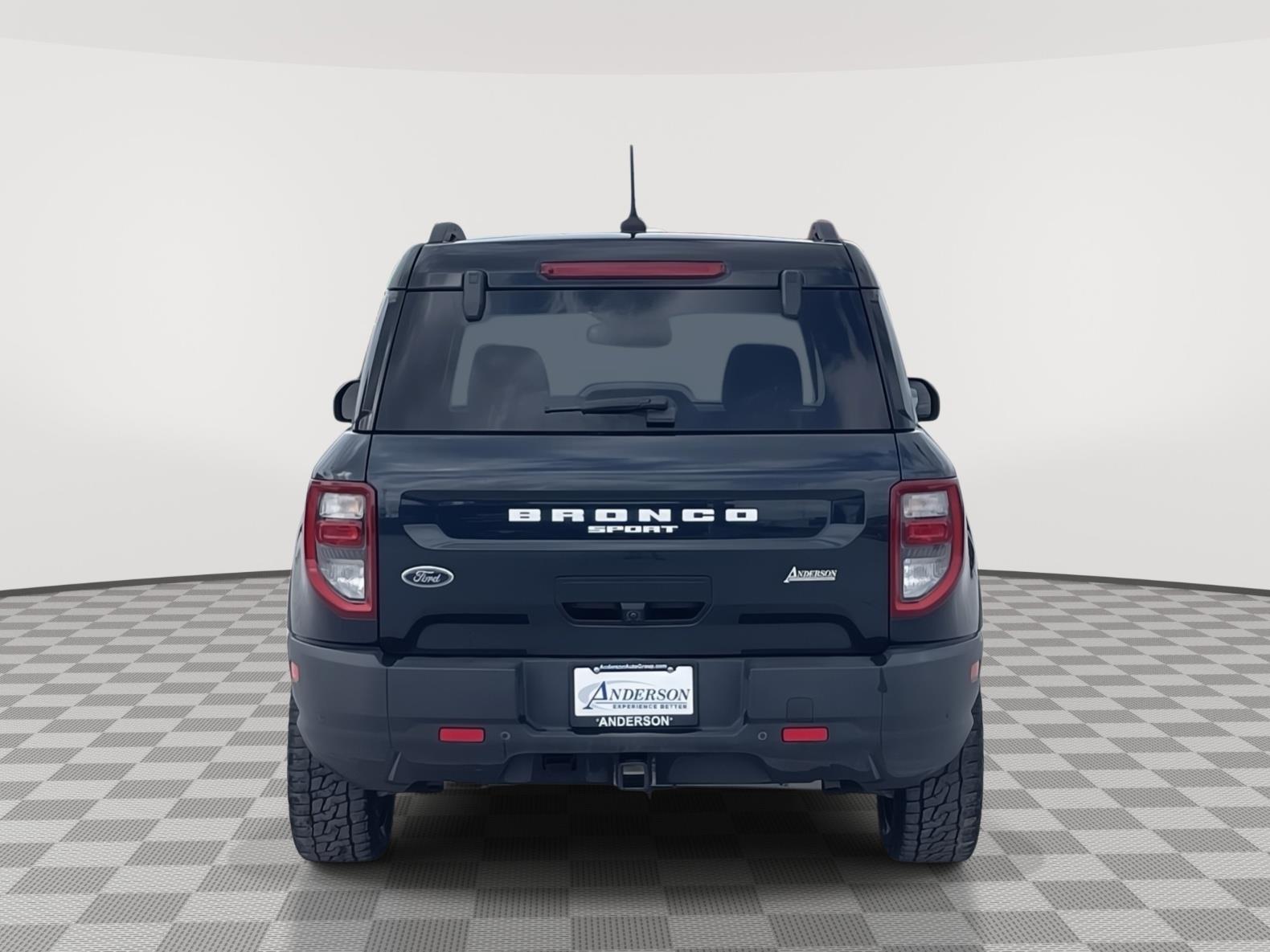 Vehicle photo 5
