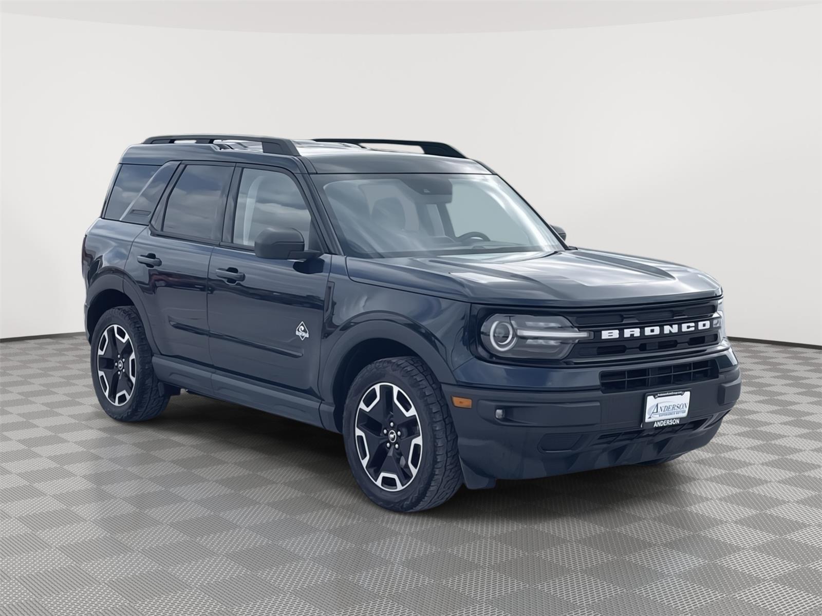 Vehicle photo 8