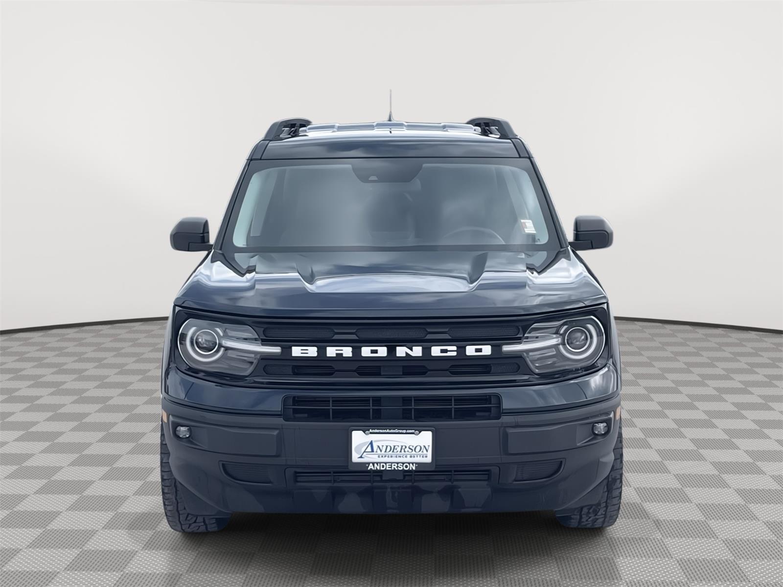 Vehicle photo 9