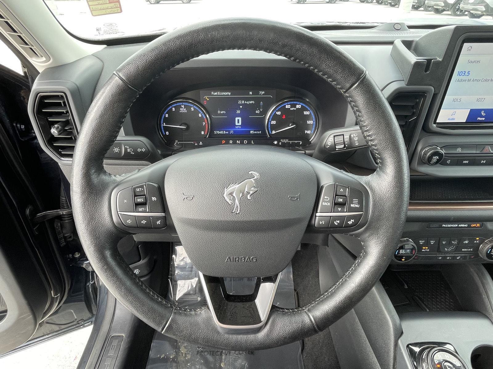 Vehicle photo 13