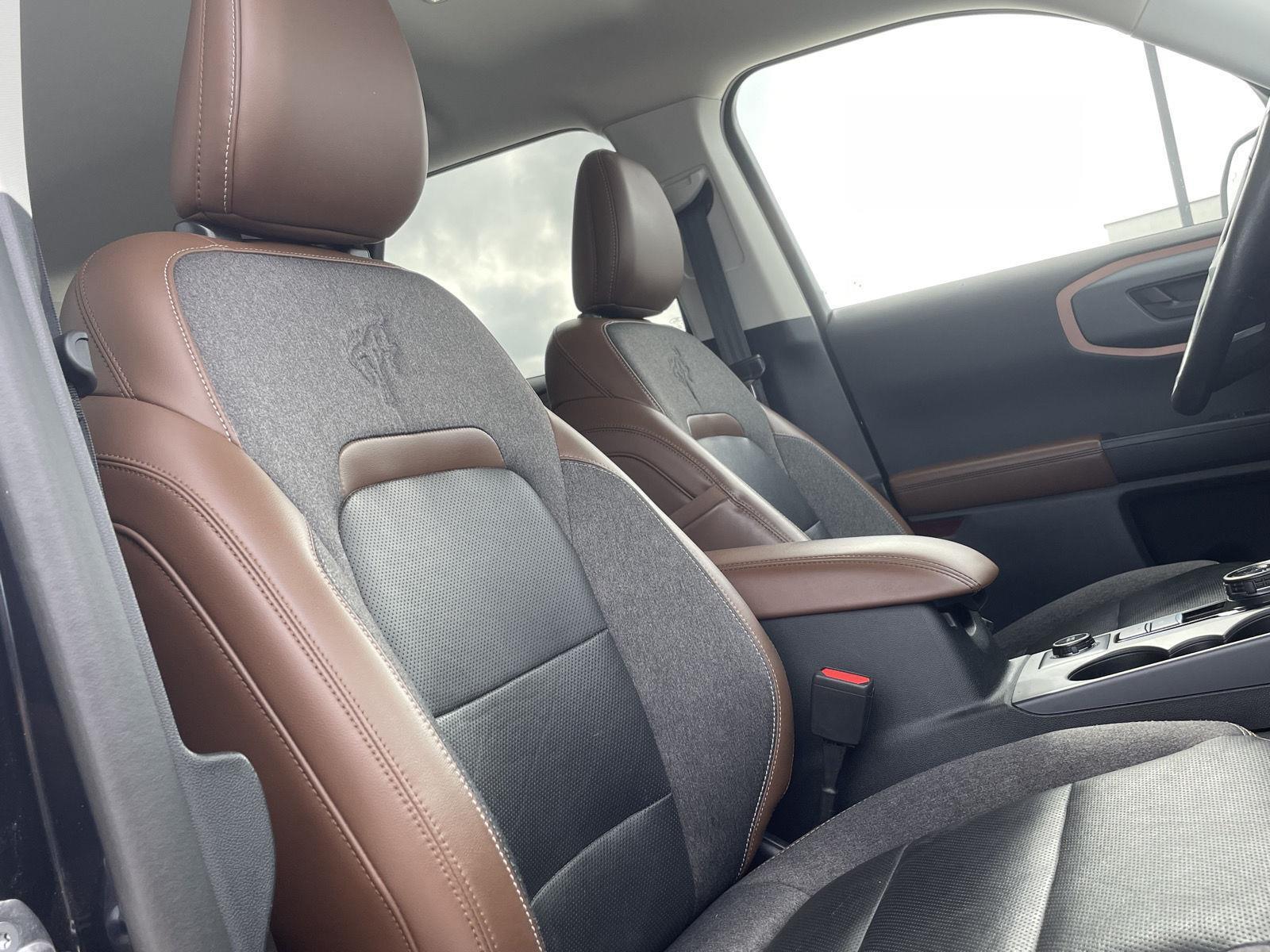 Vehicle photo 22